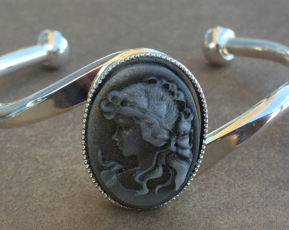 Jewelry, Bracelet, Cameo Bracelet, Cuff Bracelet, Adjustable Bracelet, Bangle Bracelet, Bracelet for Women, Adjustable Bracelet