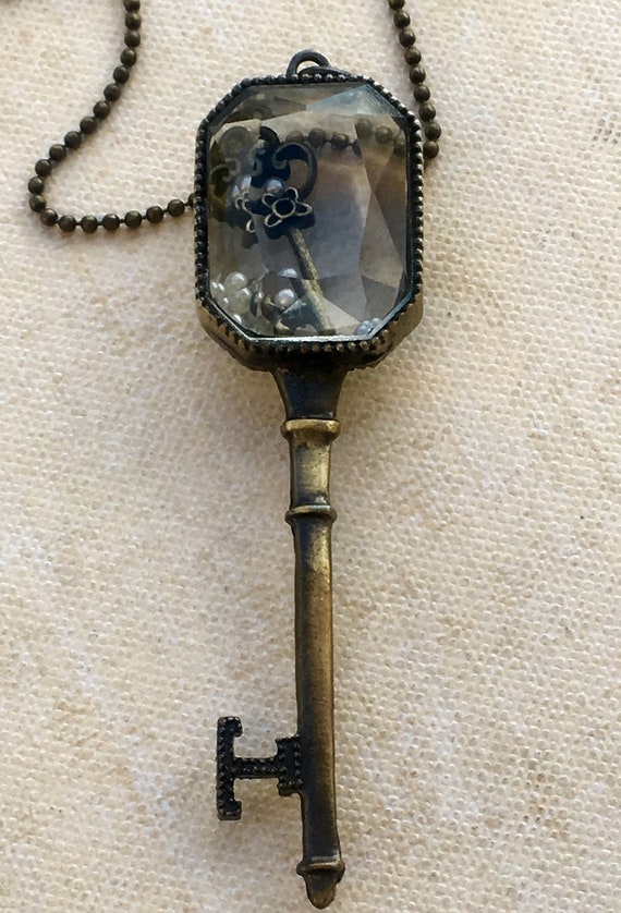 Vintage Key Necklace, Unique Necklace, Estate Jewelry, Locket Necklace, Necklace for Women