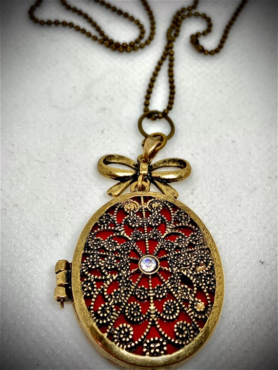 Glow in the Dark Pendant Necklace for Women, Locket Necklace, Bohemian Pendant Necklace, Handmade Jewelry for Women