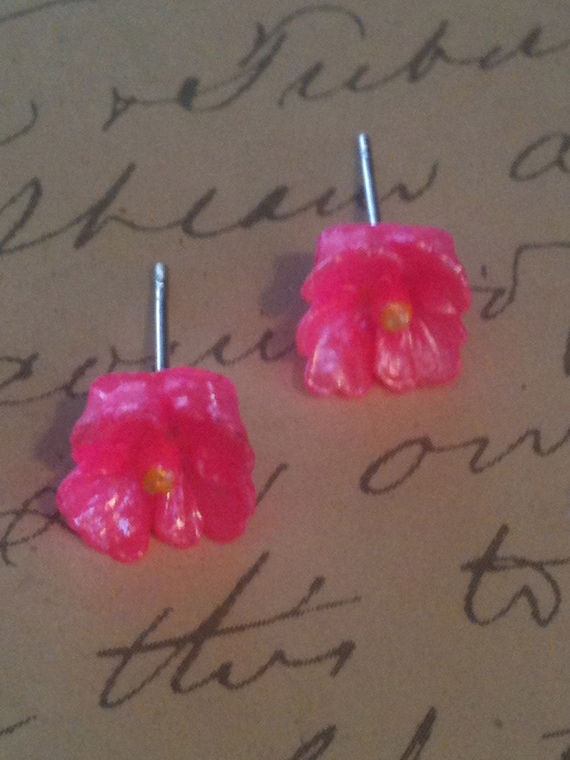 Handmade Pink Vintage Flower Post Earring