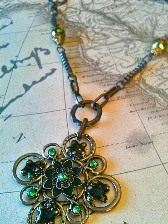 Jewelry Necklaces, Metal Necklace, Unique necklace, Antique Gold Necklace, Green Flower Pendant, Women's Necklace, Pendant Necklace