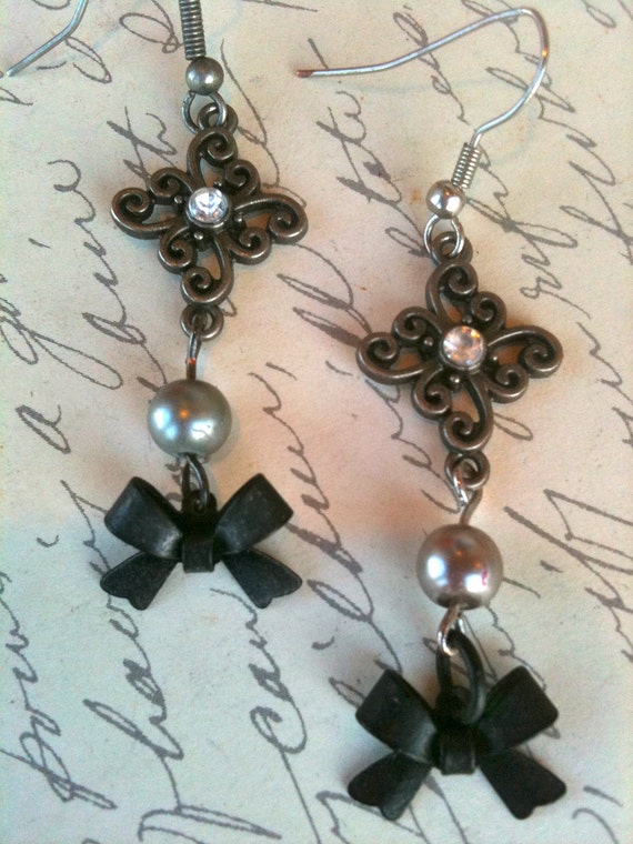 Handmade, Dangle & Drop, Vintage Style, Bow Earrings for Women