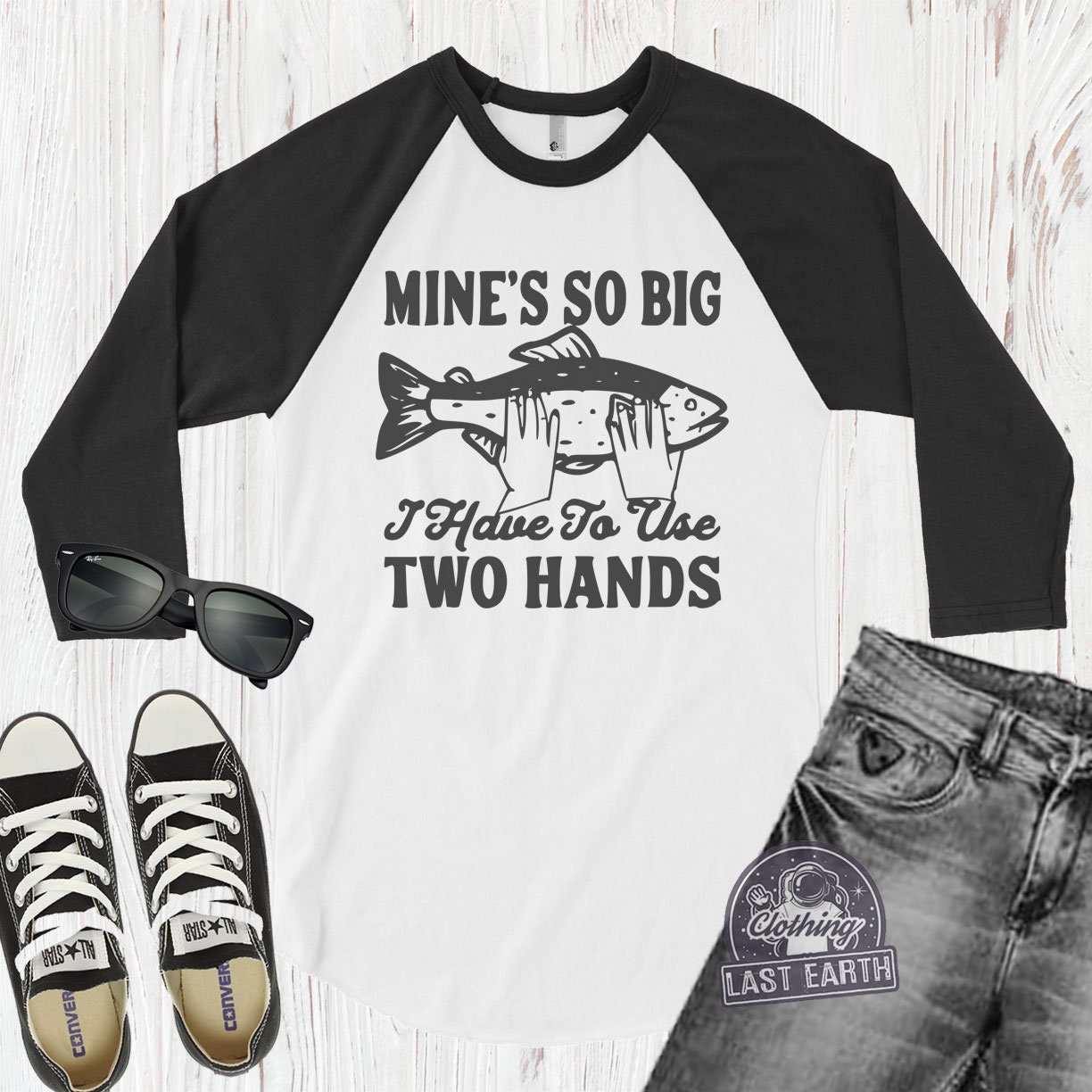 Fishing T Shirt, Funny Fishing Shirt, Fisherman Gifts, Sassy Quote Shirt,  Mine's so Big I Have to Use Two Hands Shirt, Gifts for Him -  Canada