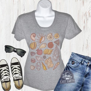 Shell Tshirt, Vintage Tshirts, Beach Shirt, Summer Shirts, Womens Graphic Tee, Kids Tshirts, Mens Shirts