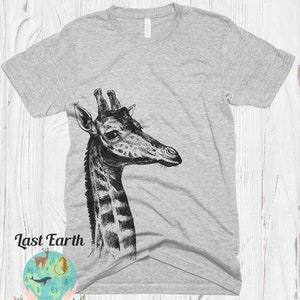 Giraffe T-Shirt, Vintage Soft Shirts, Unisex TShirt, Giraffe Shirt, Mens Animal Tshirt Womens Shirts, Giraffe Print