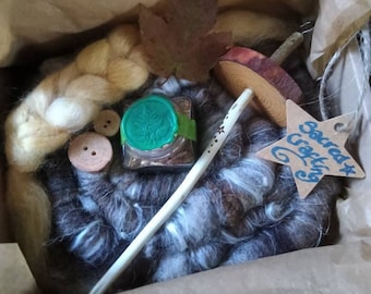 Wild Sacred Crafting Gift Set Wool Spinning - Mini Wild Crafted Drop Spindle Plant Dyed Roving Wool Rolags Natural Forest Wool Witch Crafts