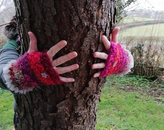Calentadores de muñeca estrellados rojos Furry Pixie Forest Guantes Calentadores de brazos Guantes sin dedos de hadas Woodland Psy Elf Mori Cuff Mittens Crochet Faery Fae