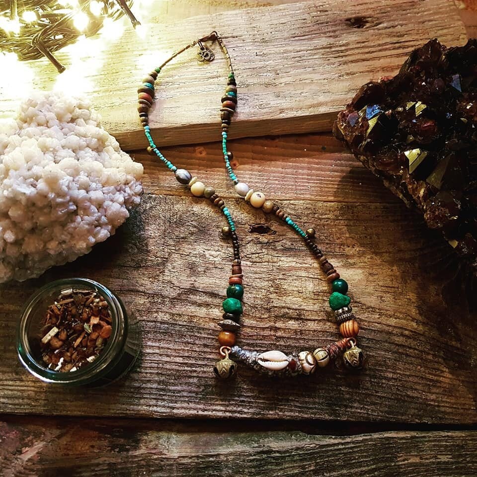 5-Piece Boho Wooden Beaded Pendant Necklace Set - Hippie Peace Sign Jewelry For Women