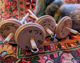 DROP SPINDLE Handmade Top Whorl Wooden Pyrography Wool Spinning Tools Handspun Yarn Handspinning Fiber Art Spindles Wood Magical Forest