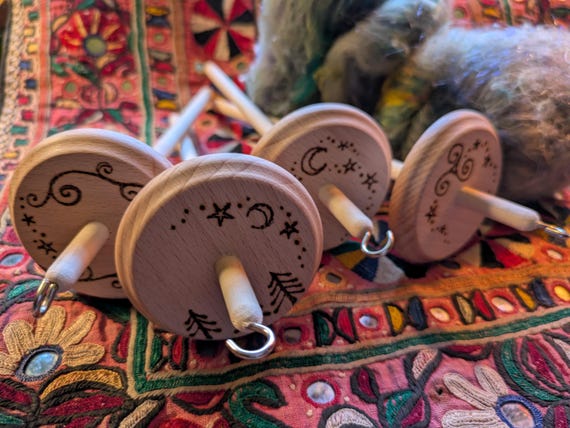 DROP SPINDLE Handmade Top Whorl Wooden Pyrography Wool Spinning Tools Handspun Yarn Handspinning Fiber Art Spindles Wood Magical Forest