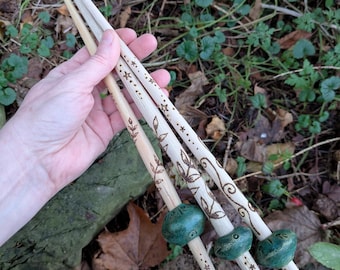 SPINDLE Bottom Whorl Clay Hand Turned Wood Forest Stars Leaves Distaff Spinning Yarn Drop Spindles Natural Wooden Fiber Art Fibre Weaving