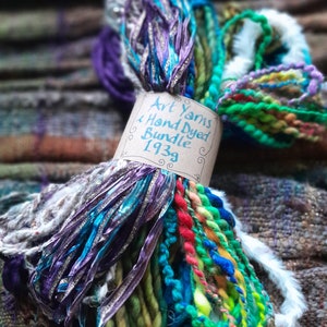 Pacote de fios de arte feitos à mão, volumosos, tingidos à mão, fios reciclados, sucata, tecelagem à mão, lã saori, fibra de crochê, feltro de tricô