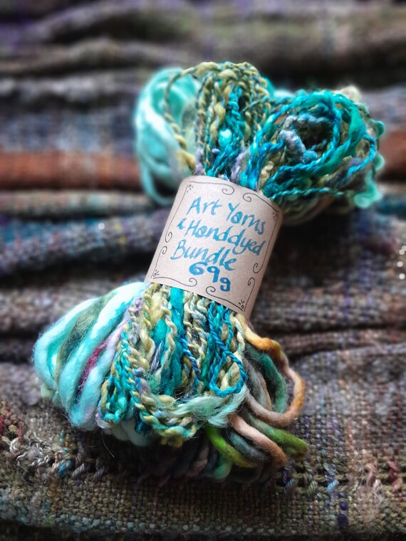 Novelty Yarn in Weaving : r/weaving