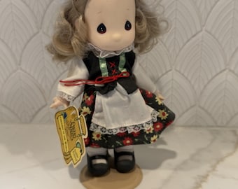 Precious Moments - Children of the World - Sophie of Poland 1990's (A)