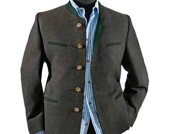 Puede incluir: Chaqueta gris oscuro con cuello y ribetes verdes, con botones dorados. Se ve una camisa a cuadros azul claro y blanco debajo. La chaqueta se exhibe en una cabeza de maniquí negra.
