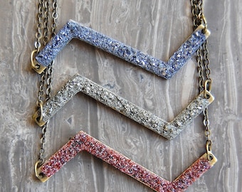 Collier druzy Zig Zag en cristal écrasé