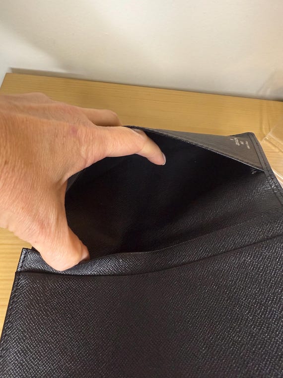 AUTHENTIC LOUIS VUITTON Black Brazza Leather Men’… - image 5