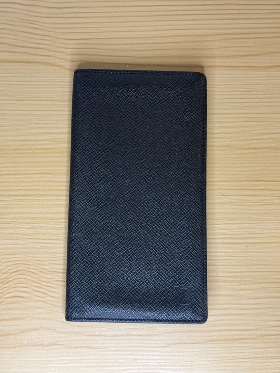 AUTHENTIC LOUIS VUITTON Black Brazza Leather Men’… - image 2