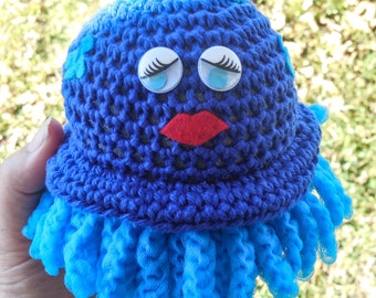 Pufe de banho de crochê azul - Sra. Blue Scrubbles - Esfregão de nylon para panelas - Bucha de tule esfoliante - Brinquedo macio para bebês