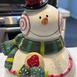 Hand-Painted Lori Siebert Festive Snowman Cookie Jar | “A Sweet Twist” Collection for Oneida | Vintage Holiday Ceramic Decor