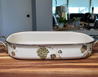 Teglia da forno vintage in smalto – Uva dipinta a mano, manici in ottone, stile toscano.