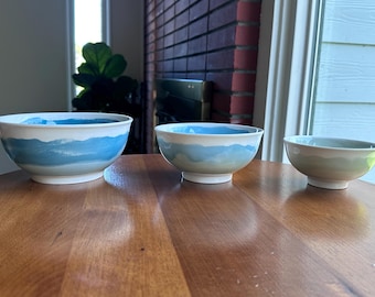 Anthropologie Pfeffer + Vetiver Aquarell Nistschale | Ozeanien Blau Grün Keramik | 3er-Set | Erin Wolf Design | Küsten Wohnkultur
