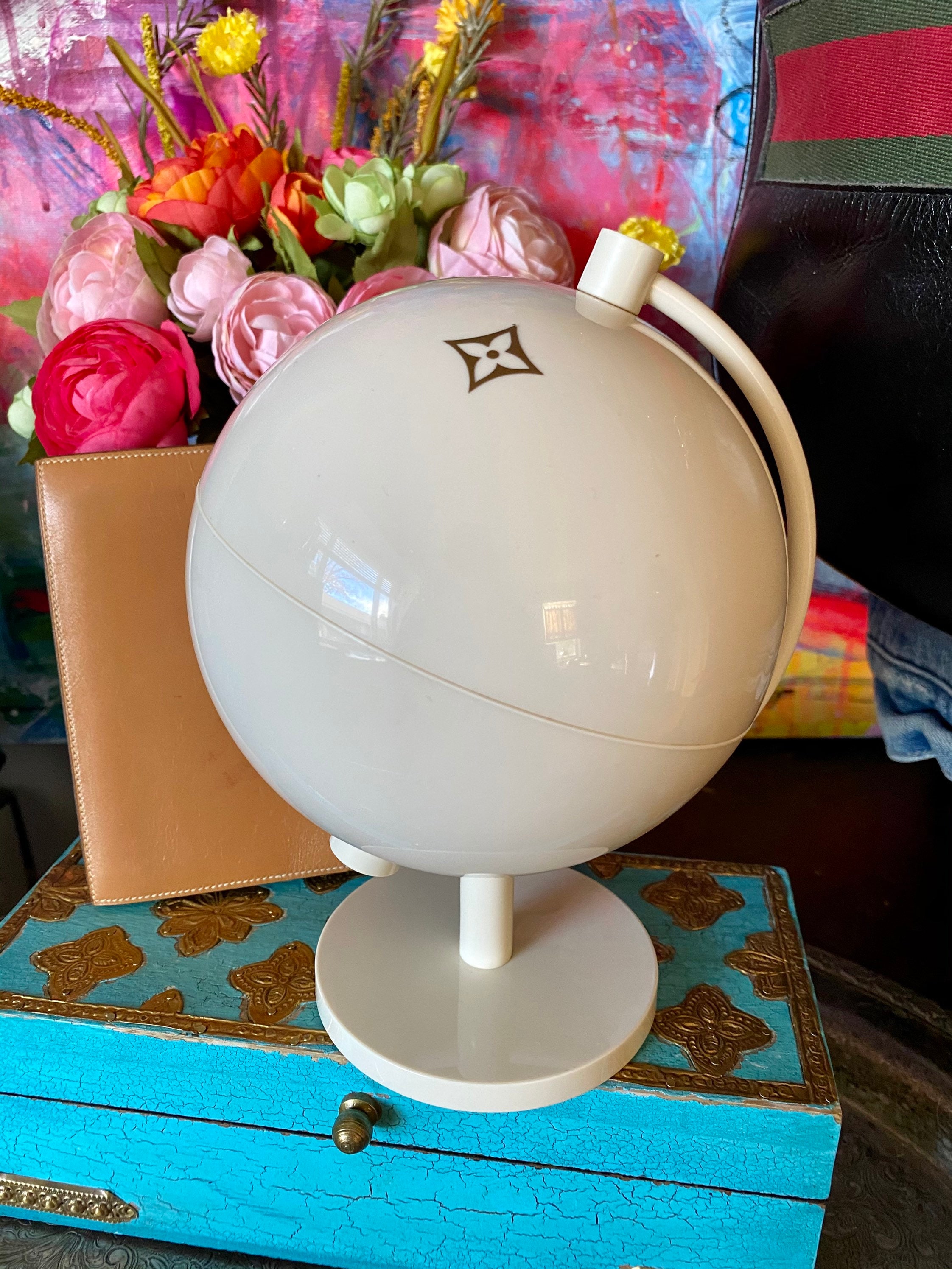 Ultra Rare LOUIS VUITTON Boutique Decor White GLOBE Functional 