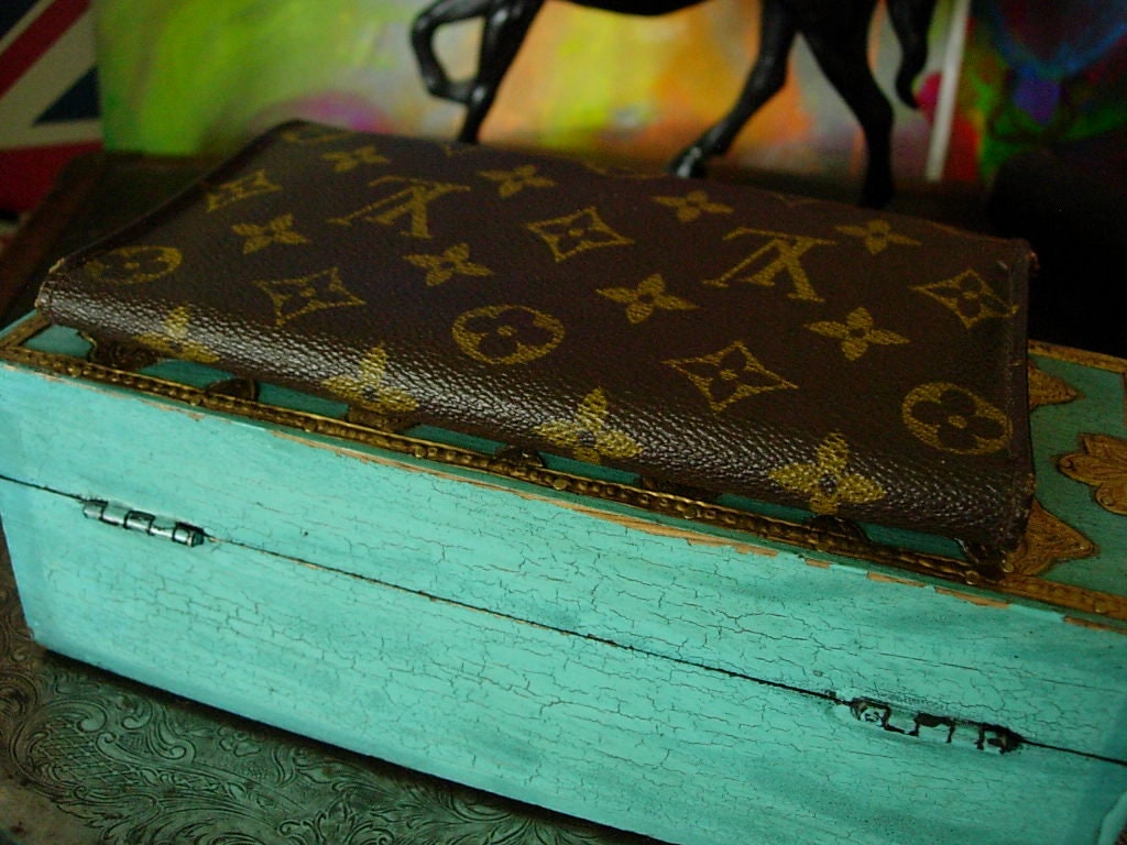 💜💜 Authentic Louis Vuitton paper bag, Luxury, Bags & Wallets on
