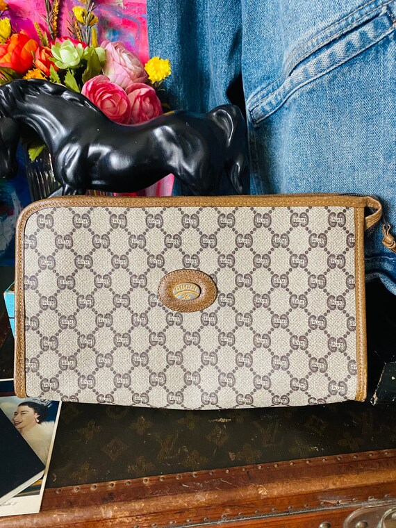 Gucci plus clutch deals