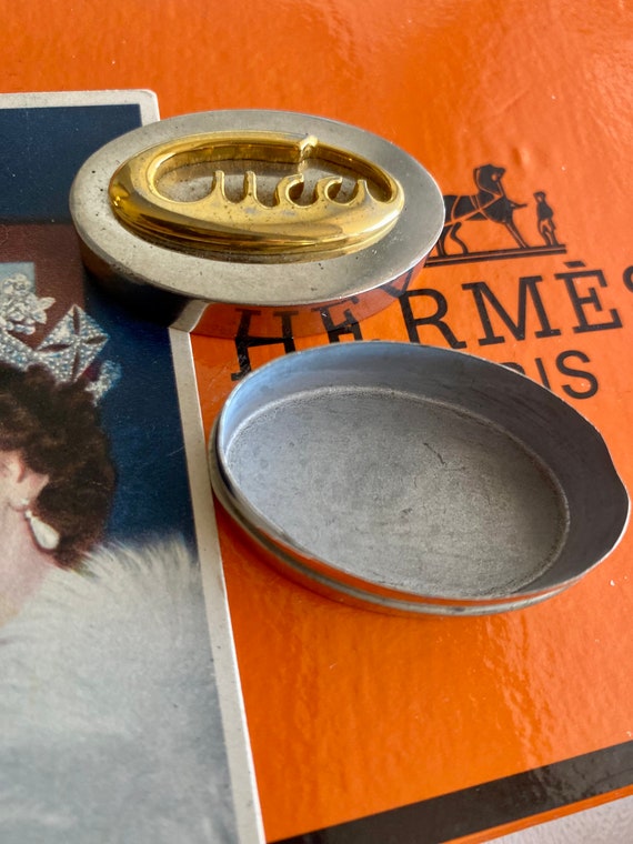 Rare Vintage GUCCI Silver LOGO Pill Box Designer Luxu… Gem