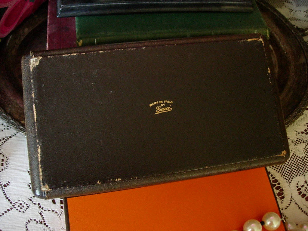 小物 Gucci Vintage Jewelry Case Gold il_fullxfull.1338377293_tj32.jpg