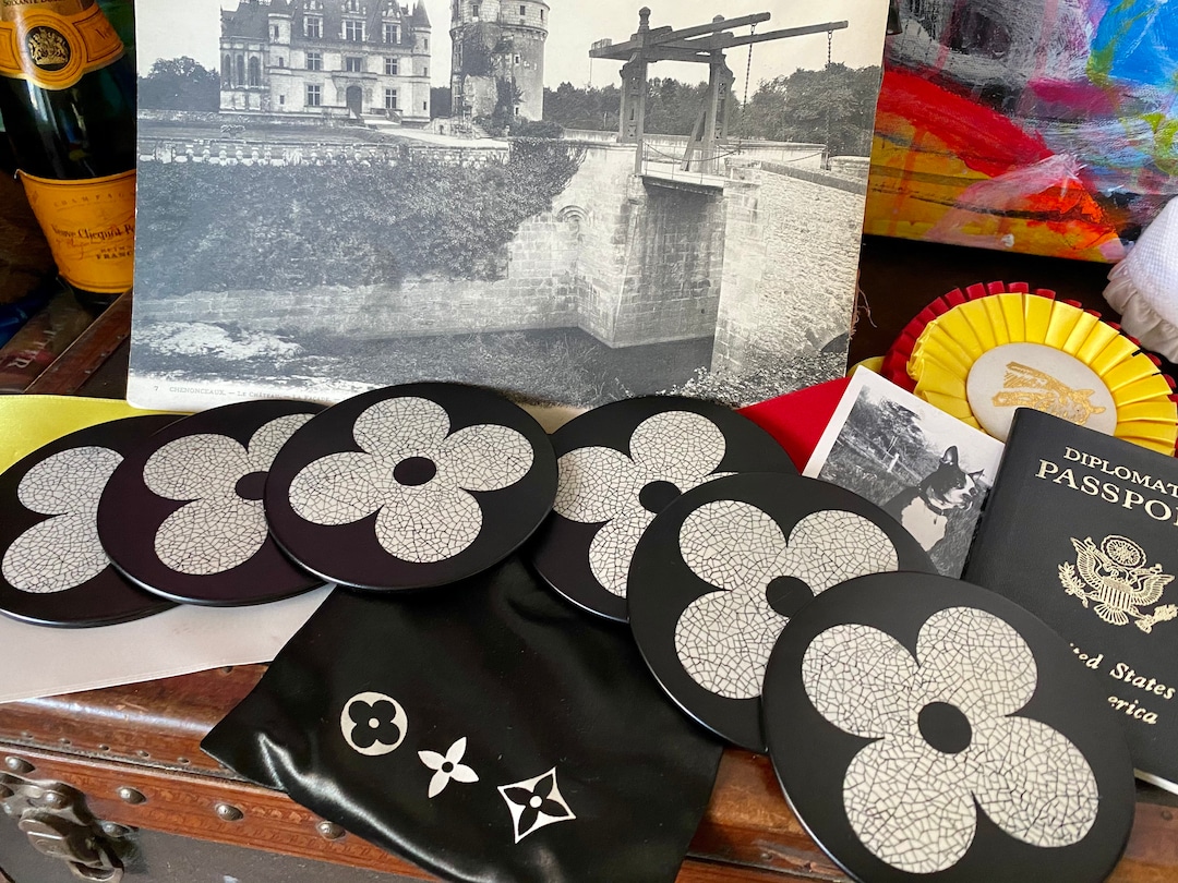 Sale Ultra Rare LOUIS VUITTON VIP Egg Shell 6 Coaster Set Barware