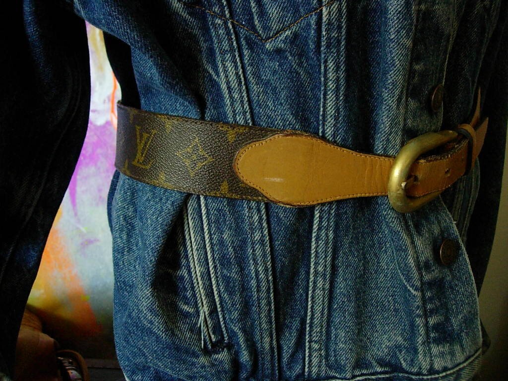 Vintage Ultra RARE LOUIS VUITTON Saks Monogram Belt Wardrobe Accessory LV 32