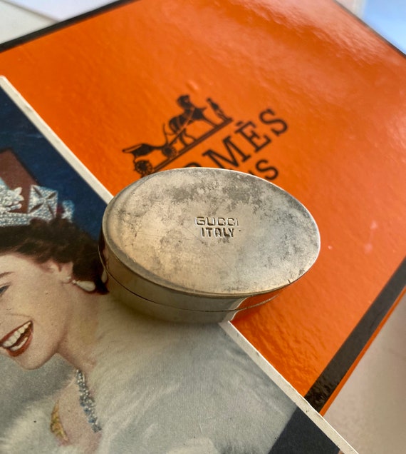 Rare Vintage GUCCI Silver LOGO Pill Box Designer Luxu… Gem