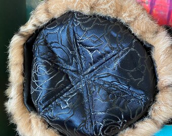 Beautiful Vintage Designer Fur Hat … Stunning and so Audrey  display picture 1