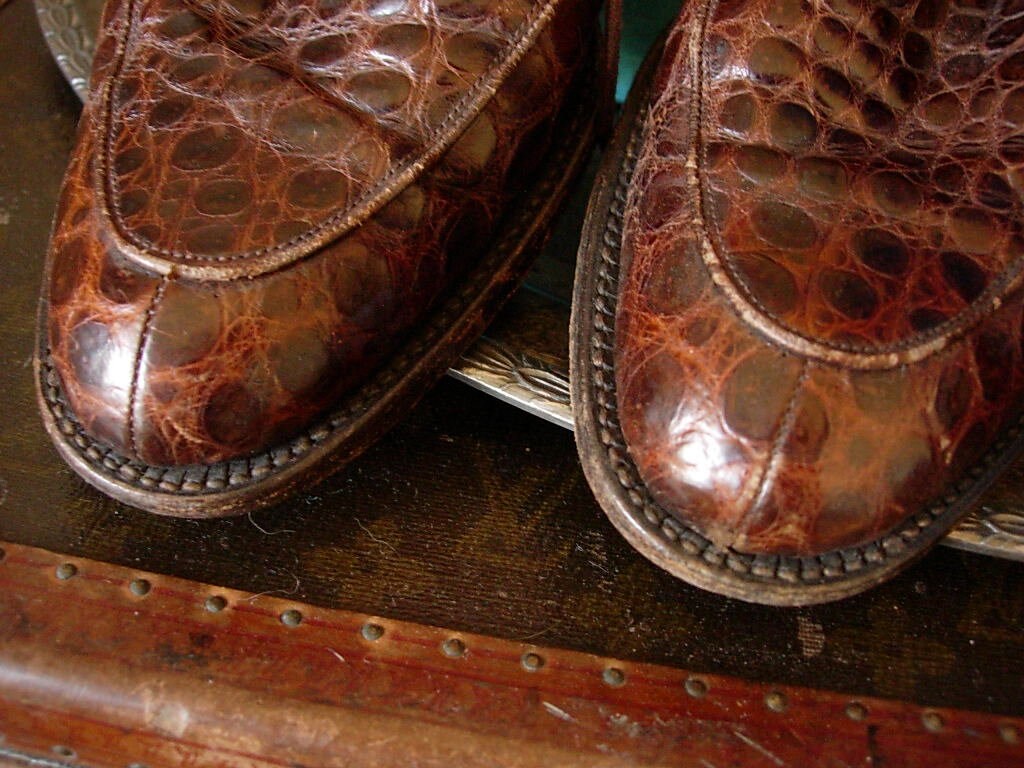 Handsome Rare Authentic Vintage ST PAULS Hong Kong Brown Alligator Unisex Shoes SALE Handsome Rare Authentic Vintage ST PAULS Hong Kong  main image 4