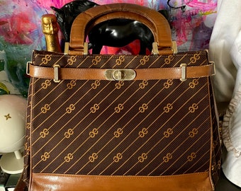 Ultra RARE Vintage Classic GUCCI Kelly Birkin Handtasche Tote Luxus Designer Mode Accessoire Kleiderschrank Styling Stylist Set Dekoration