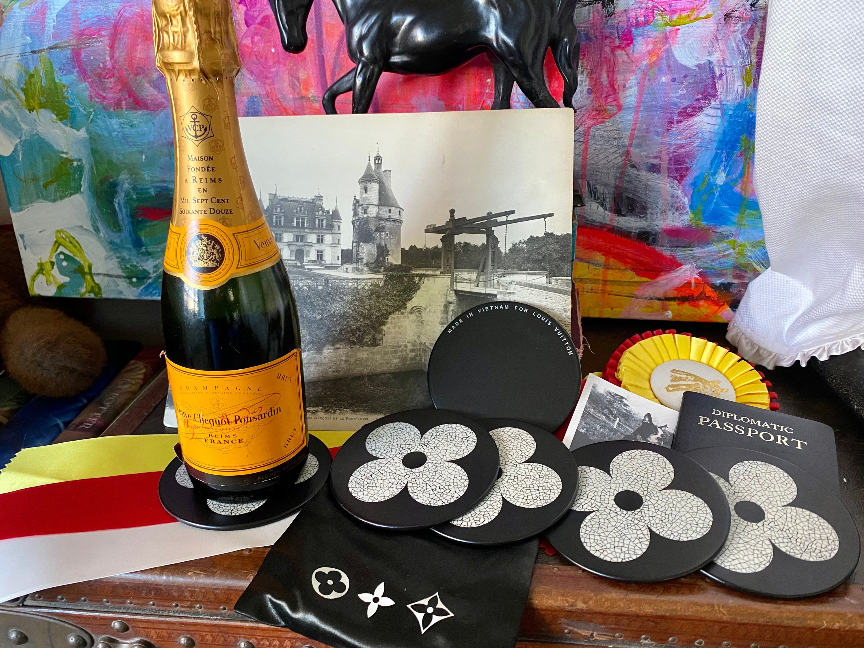 Sale Ultra Rare LOUIS VUITTON VIP Egg Shell 6 Coaster Set Sale Ultra Rare LOUIS VUITTON VIP Egg Shell 6 Coaster Set