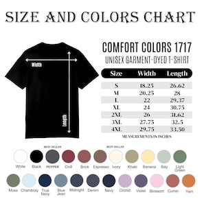 Puede incluir: Una camiseta unisex negra te&ntilde;ida con una tabla de tallas y colores. La tabla enumera las medidas en pulgadas para las tallas S a 4XL. Las muestras de color incluyen blanco, negro, pimienta y otros tonos. El texto "TABLA DE TALLAS Y COLORES" est&aacute; en la parte superior.