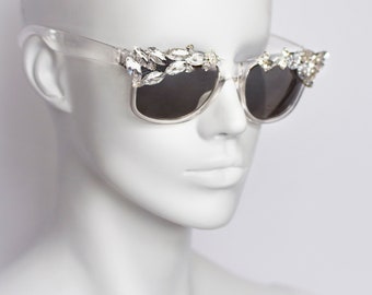Crystal Clear Embellished Stunner Shades, Mirrored Wayfarers, Mirrored  Sunglasses,jeweled Wayfarers, Beach Sunglasses, Wedding Sunglasses 
