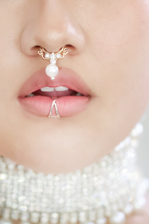 Criss cross cheap lip ring