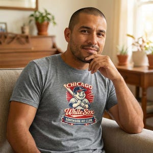 シカゴ・ホワイトソックス サウスサイド・ヒットクラブTシャツ | レトロな野球ロゴ