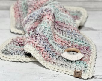 CROCHET PATTERN Small Baby Blanket |  Easy Crochet Pattern Baby Quick Crochet Pattern for Baby Super Bulky Yarn Crochet Baby Blanket Pattern