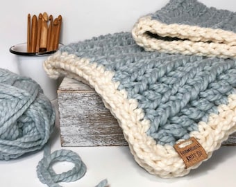 CROCHET PATTERN Small Baby Blanket |  Easy Crochet Pattern Baby Quick Crochet Pattern for Baby Super Bulky Yarn Crochet Baby Blanket Pattern