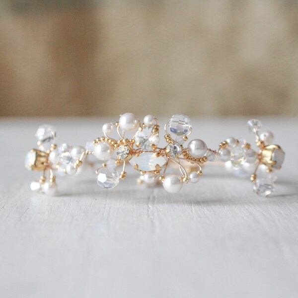 Bracelet Mariage en Cristal Blanc Opale et Or - Manchette de Mariage en Cristal.Accessoire Bijou Mariage  Cristal