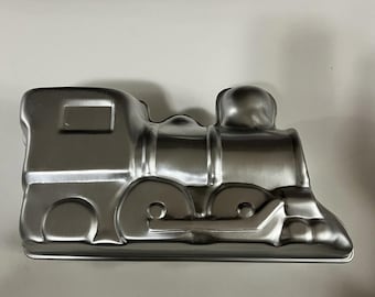 Vintage Wilton 3D Train Cake Pan Set, 2-Piece Aluminum Train Mold #502-852