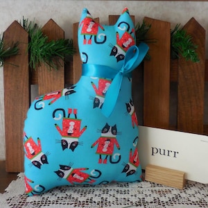 Christmas Tuxedo Cat Tuck: Handmade Shelf Sitter with Snowman Sweater