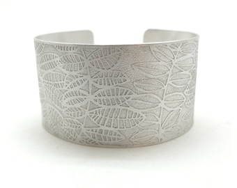 wide silver cuff bangle, bridal wedding cuff bracelet, etched textured sterling silver cuff,  bridesmaids white leaves jewelry