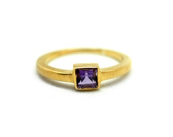 purple square amethyst ring, gold plated silver band, violet gem gold ring