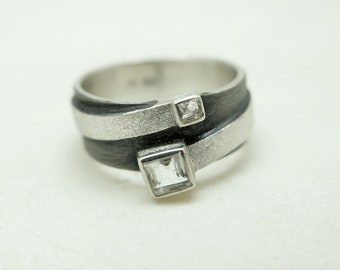 Silber Topas und Diamant Ring, quadratischer weißer Edelstein Ring, breiter geometrischer Ring, schwarzes Sterling Silber Band, Verlobungsring, Ehering